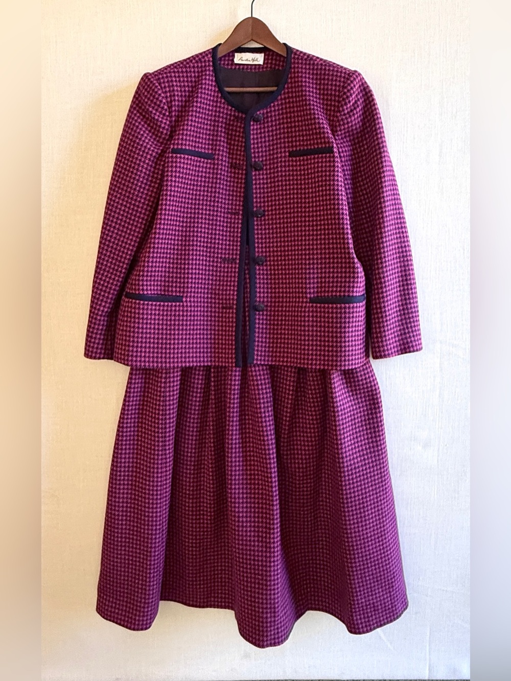 Vintage Austin Hill Wool Houndstooth Skirt Suit Set Womens Sz 16 Magenta Navy